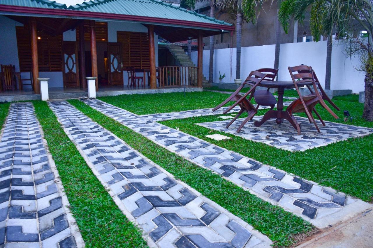 Ocean Gate Villa Tangalle Exterior photo